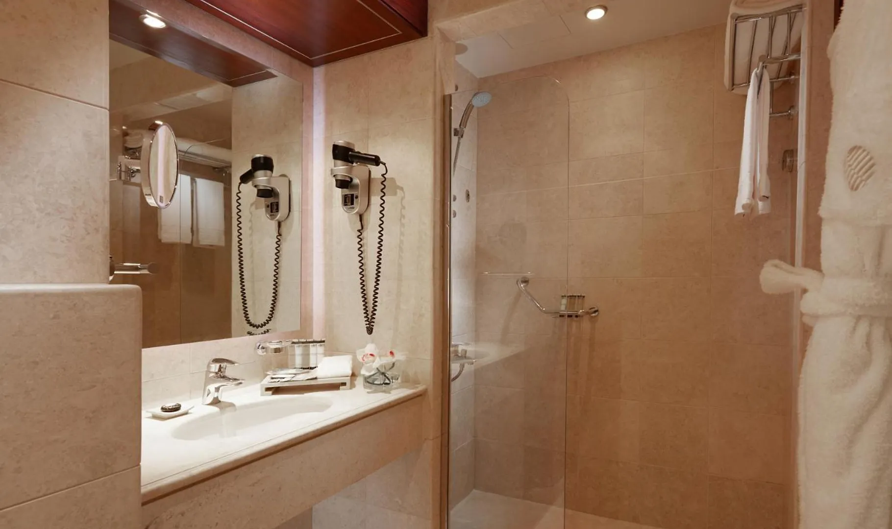 Pullman Zamzam Madina Hotel Medina